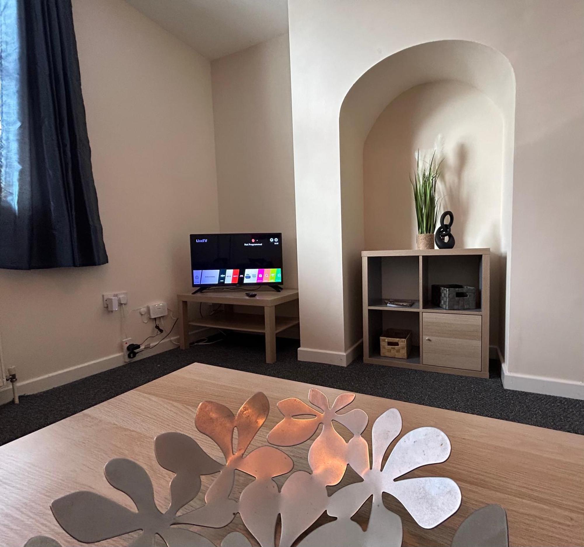82a Underwood Lane Apartment *